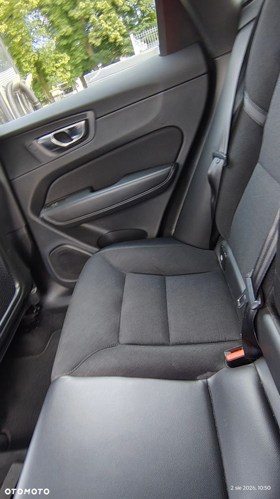 Volvo XC 60 D4 Momentum Pro - 12