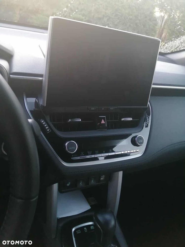 Toyota Corolla Cross 2.0 Hybrid Style AWD - 18