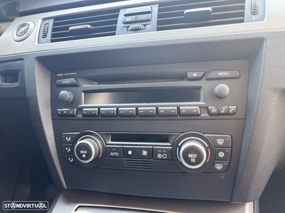 BMW 320 d Exclusive - 22