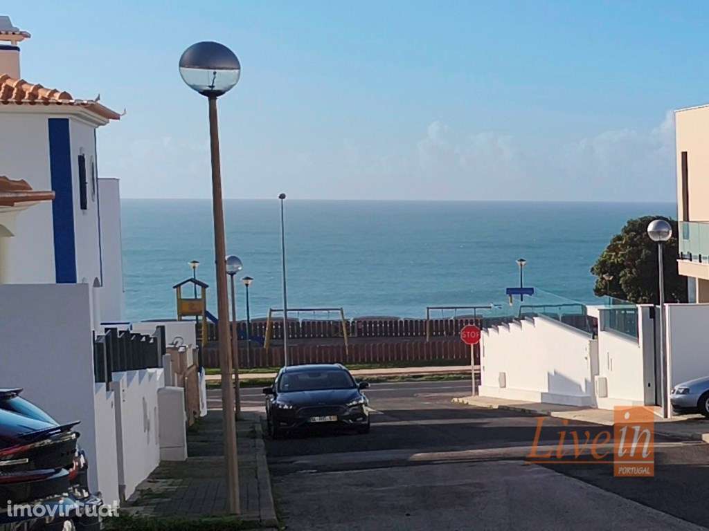 Moradia T4 no Centro da Ericeira a Poucos Metros da Praia - Grande imagem: 4/46