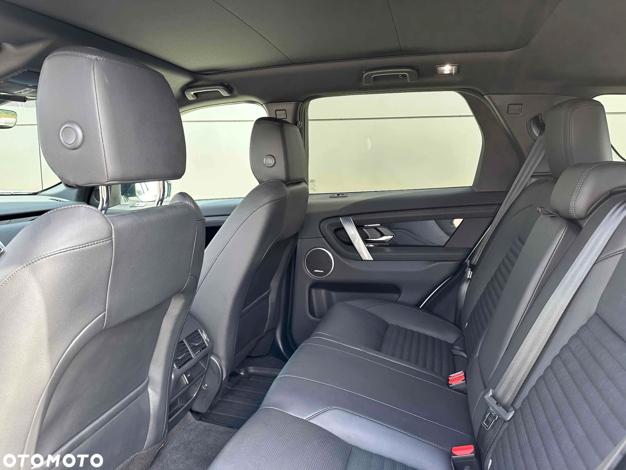 Land Rover Discovery Sport - 10