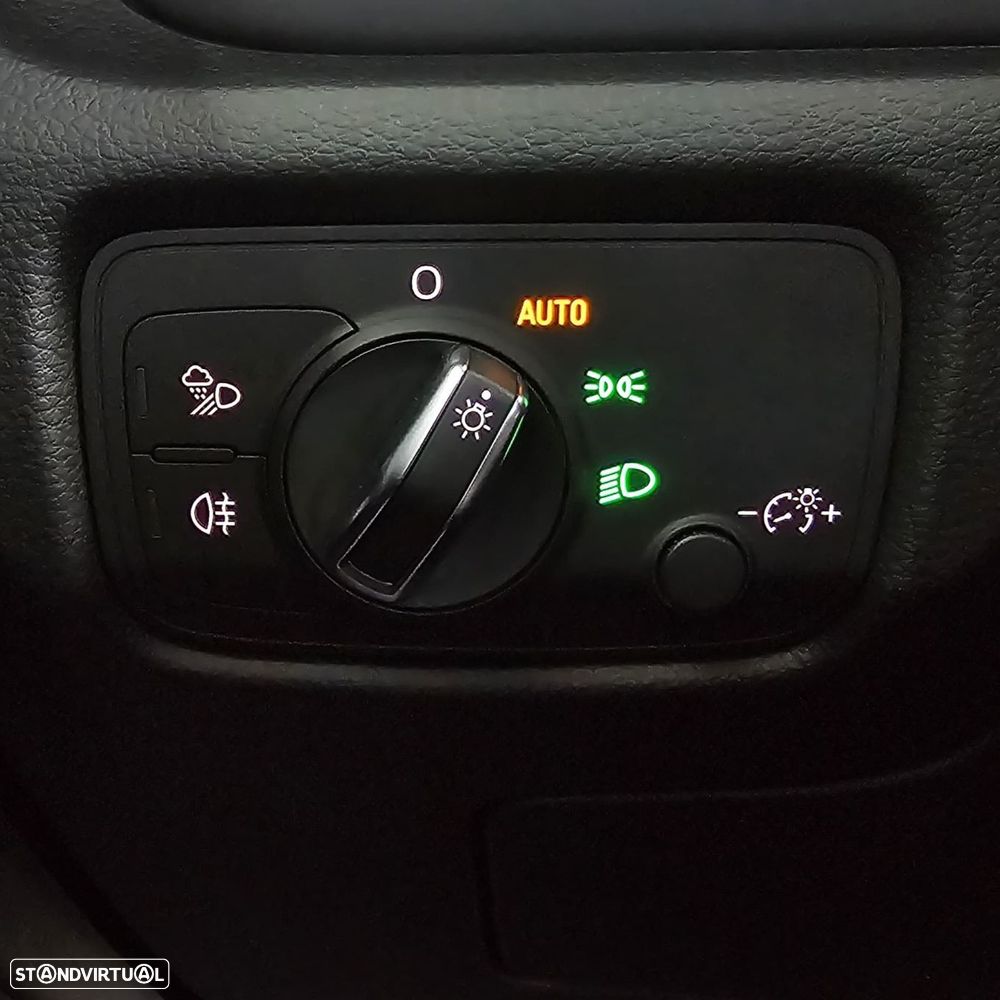 Audi A3 Limousine 30 TFSI Design - 12