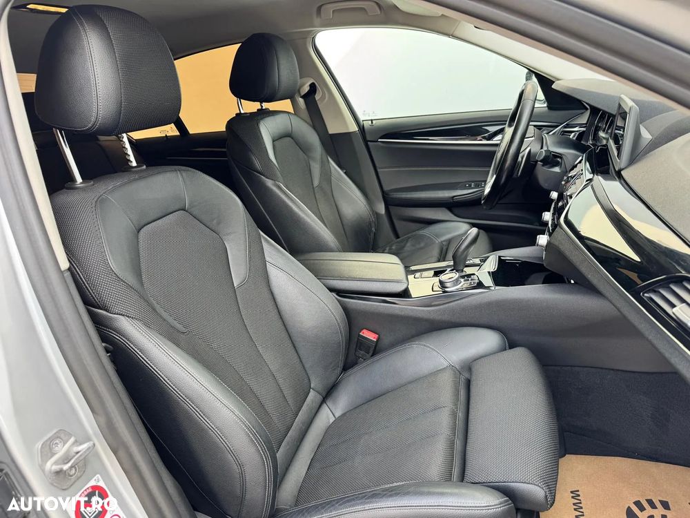 BMW Seria 5 520d xDrive AT - 16