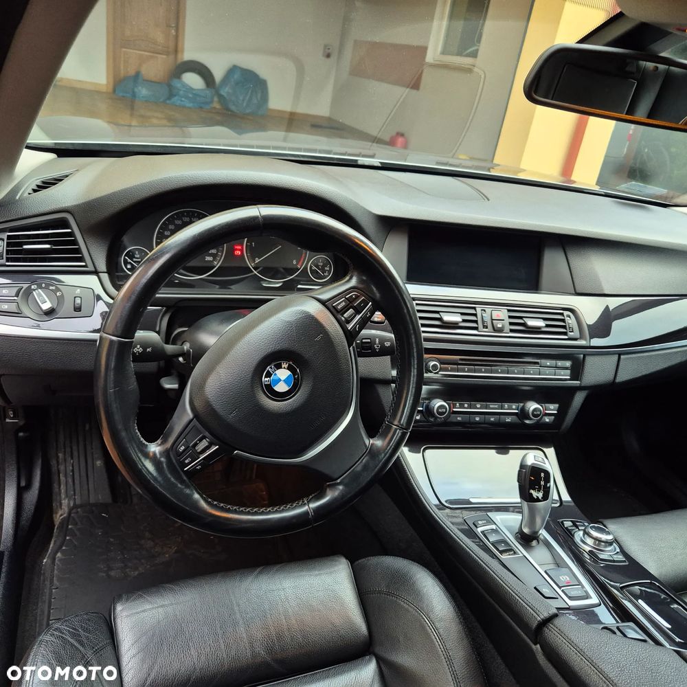 BMW Seria 5 ver-525d - 12