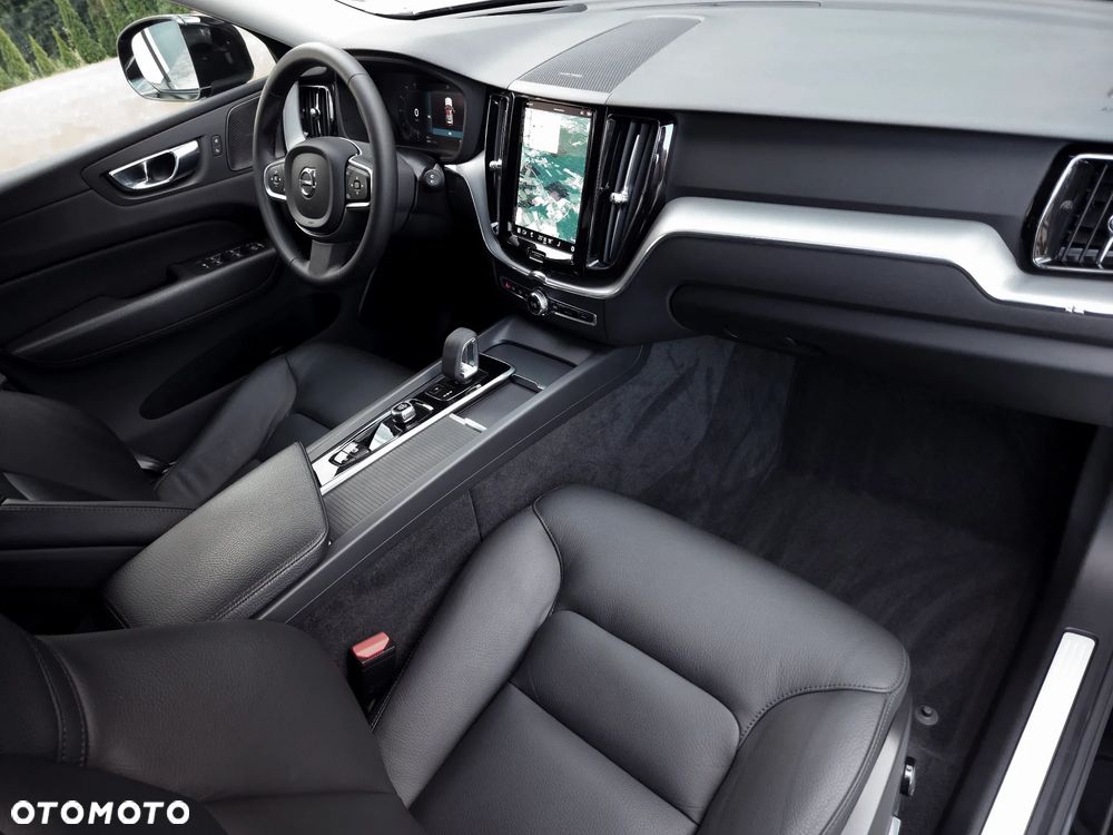 Volvo XC 60 B4 B Momentum Pro - 9