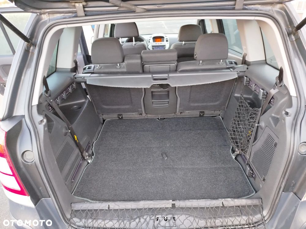 Opel Zafira 1.8 Active - 12