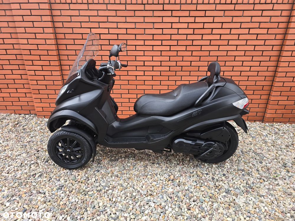 Piaggio MP-3 - 6