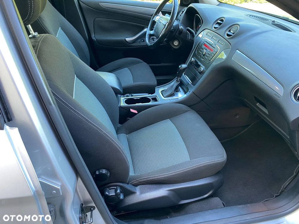 Ford Mondeo - 18