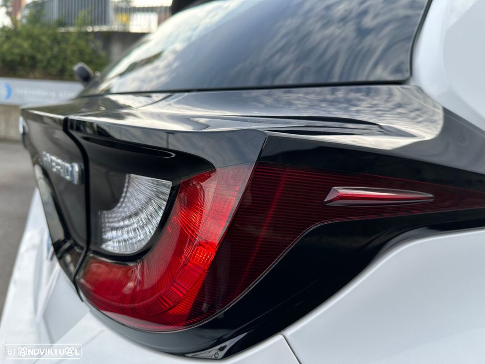 Toyota Yaris 1.5 HDF Comfort Plus - 4