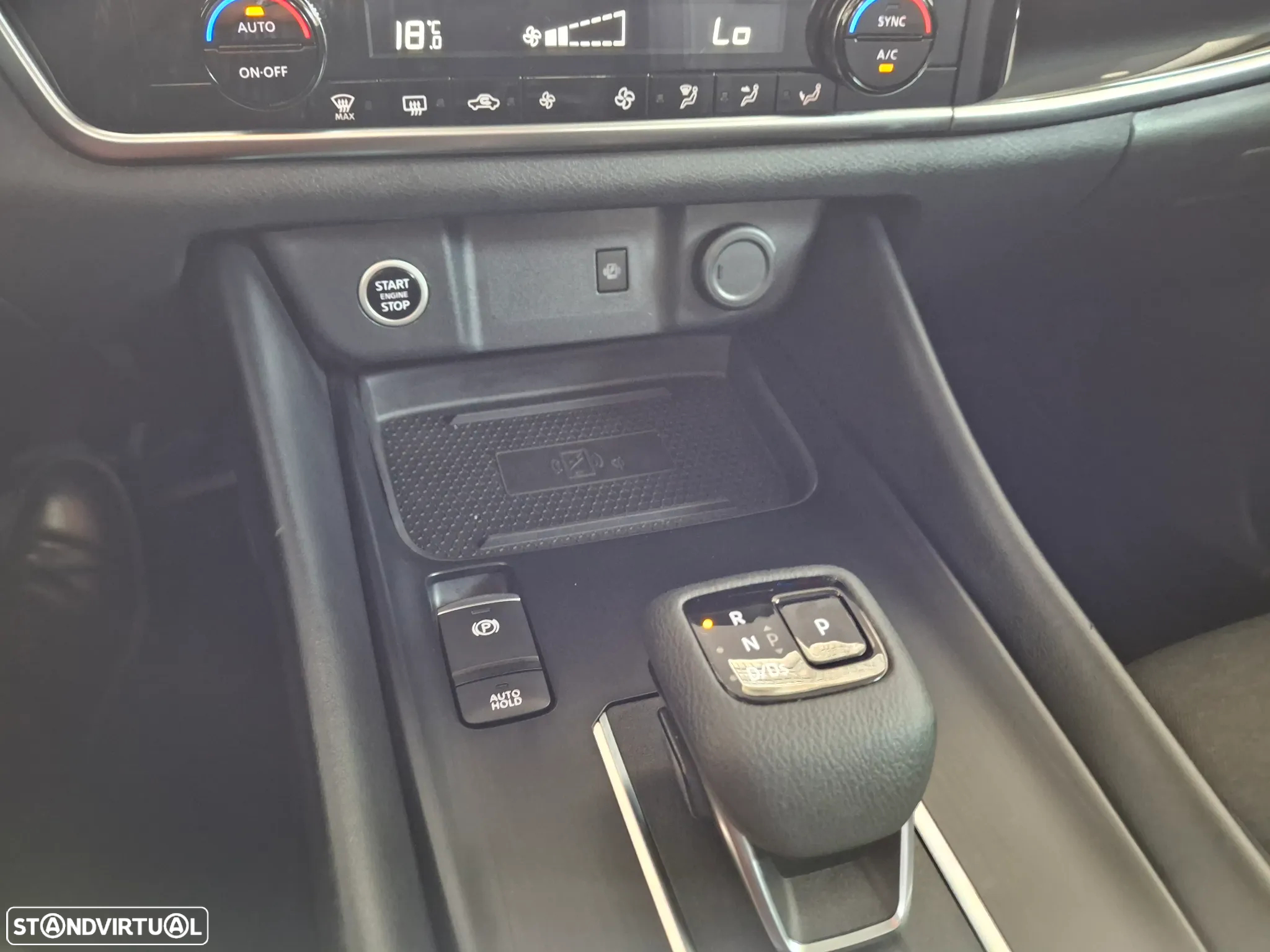 Nissan Qashqai 1.3 DIG-T N-Connecta LED+TT+SKY Xtronic - 21