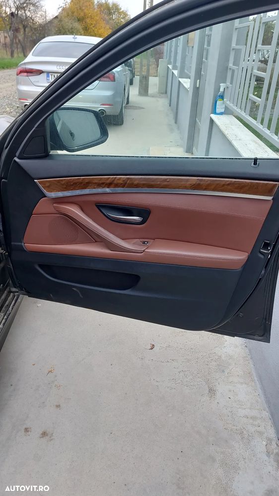 BMW Seria 5 520d Touring Aut. Luxury Line - 18