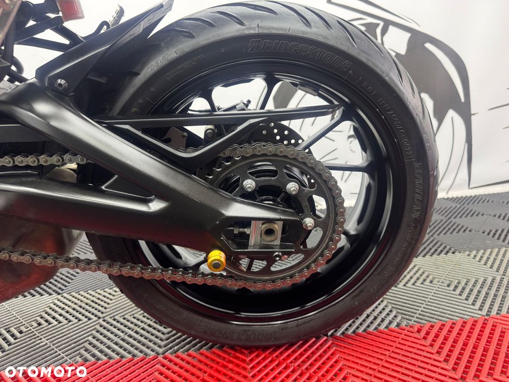 Yamaha MT - 18