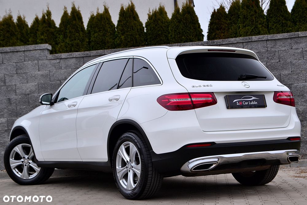 Mercedes-Benz GLC 250 4Matic 9G-TRONIC AMG Line - 7