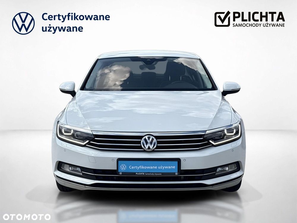 Volkswagen Passat - 9