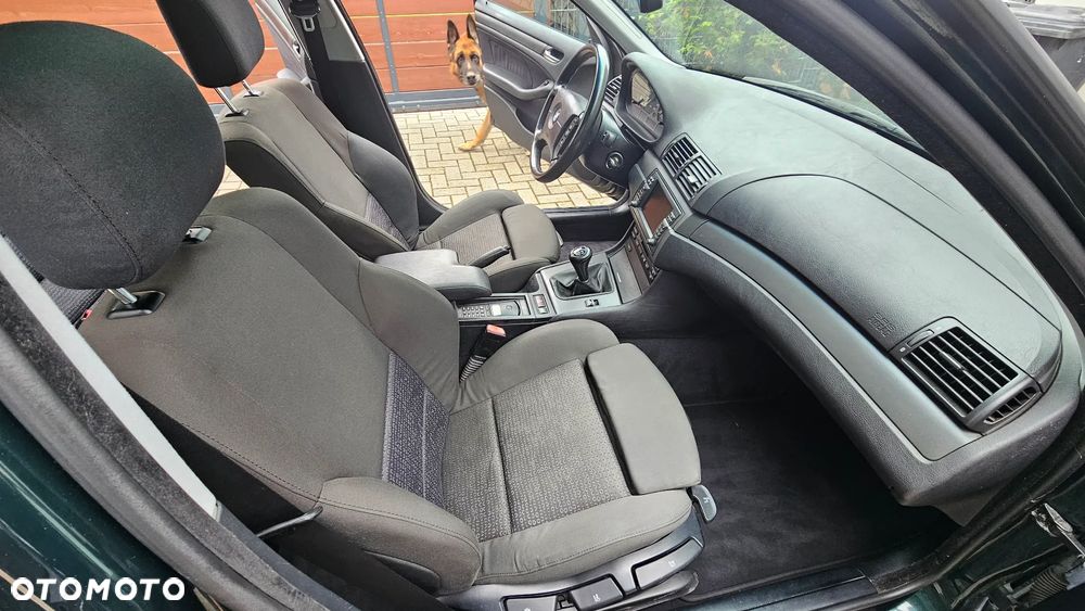 BMW Seria 3 320d DPF Touring Edition Fleet - 11
