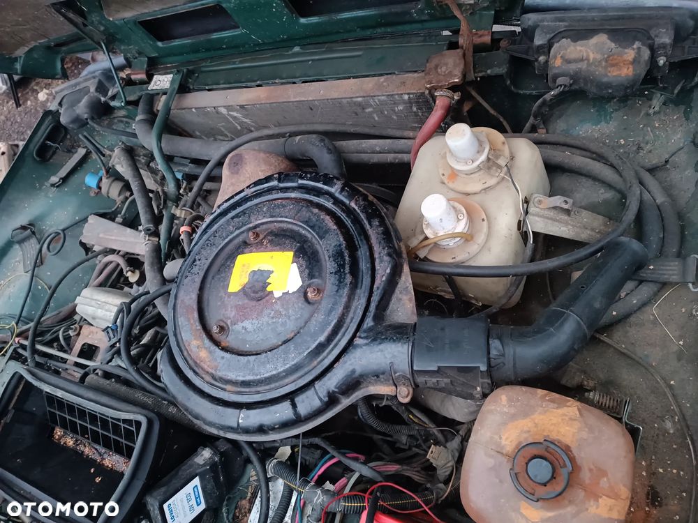 Łada 2121 Niva 2107 Silnik 1,7 Skrzynia Zawieszenie Mosty Koła Drzwi Lampy Kanapa - 4