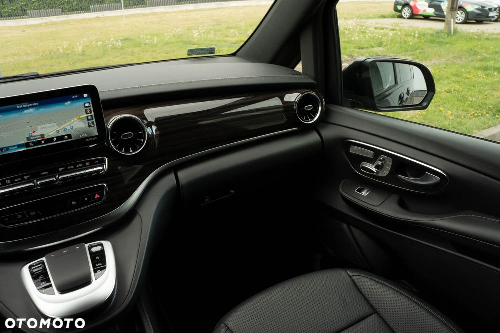 Mercedes-Benz Klasa V 300 d lang 4Matic 9G-TRONIC - 24