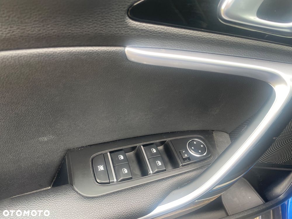 Kia XCeed - 24