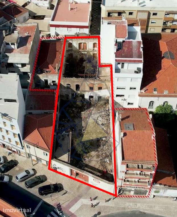 Projeto Aparthotel  de luxo com 23 apartamentos  piscina e bar, locali - Grande imagem: 2/25