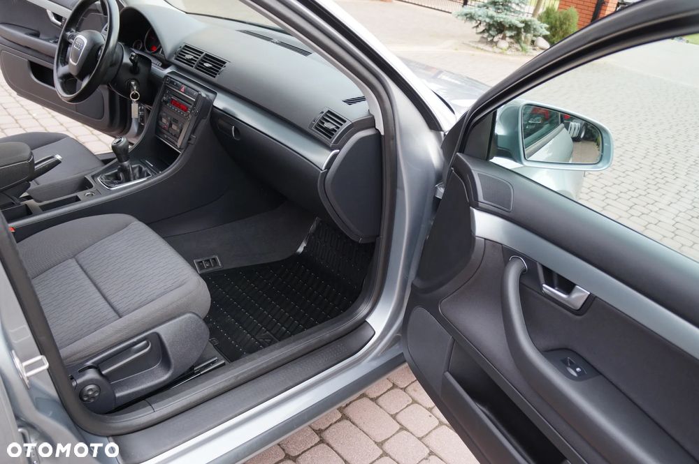 Audi A4 Avant - 8