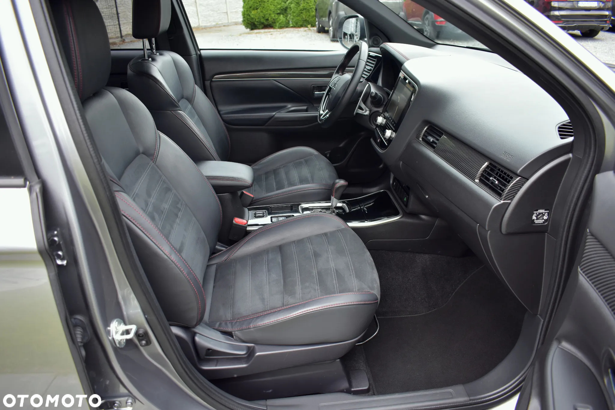 Mitsubishi Outlander 2.0 4WD CVT Diamant Edition+ - 34