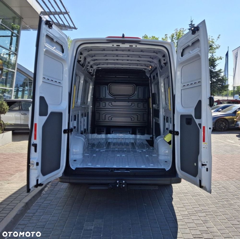 Volkswagen Crafter - 12