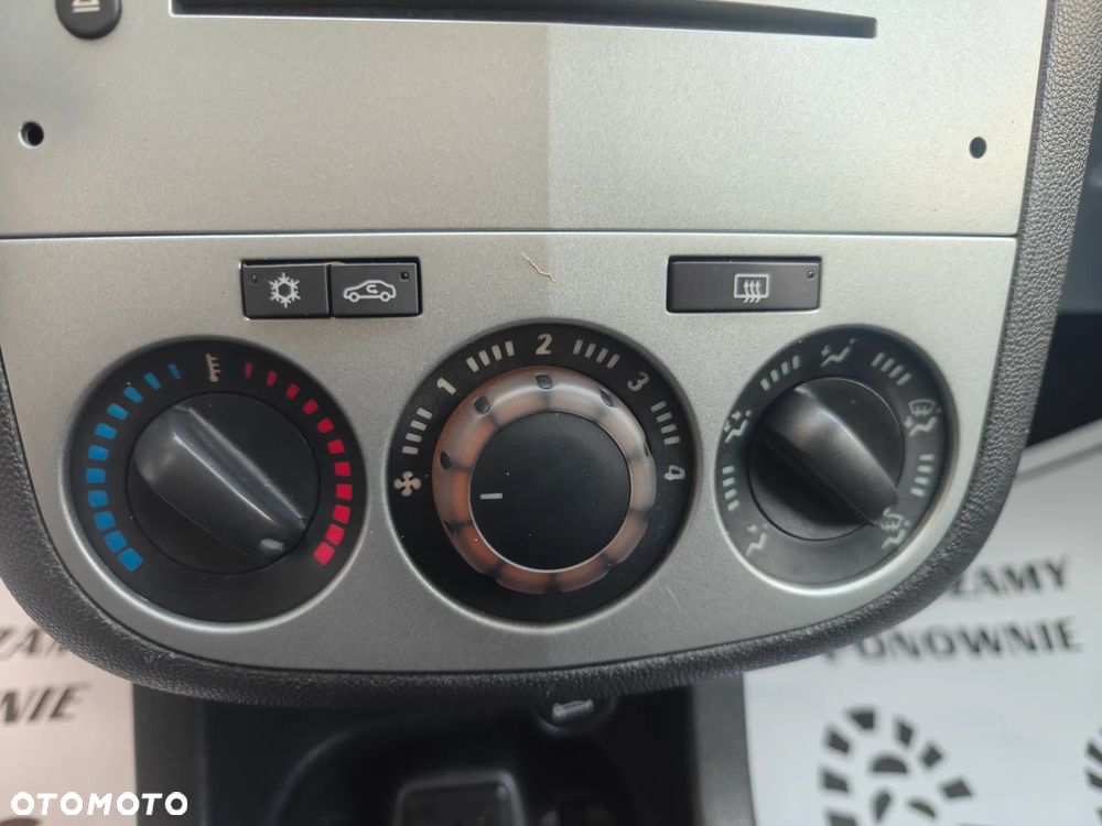 Opel Corsa 1.4 16V Innovation 110 Jahre - 21