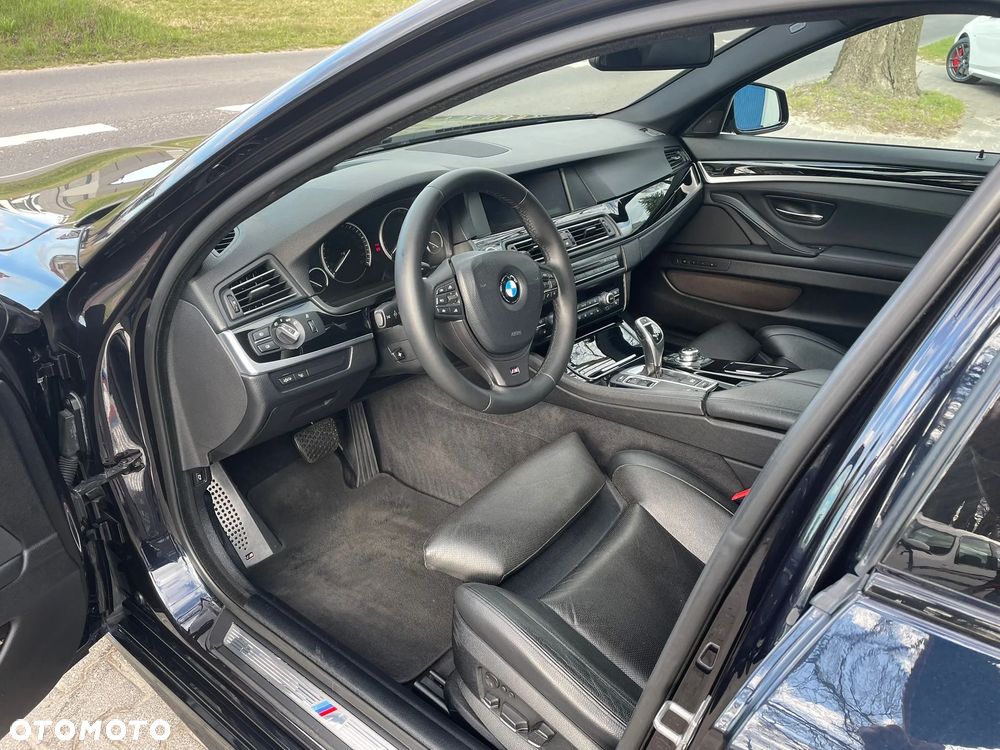 BMW Seria 5 550i Sport-Aut - 6