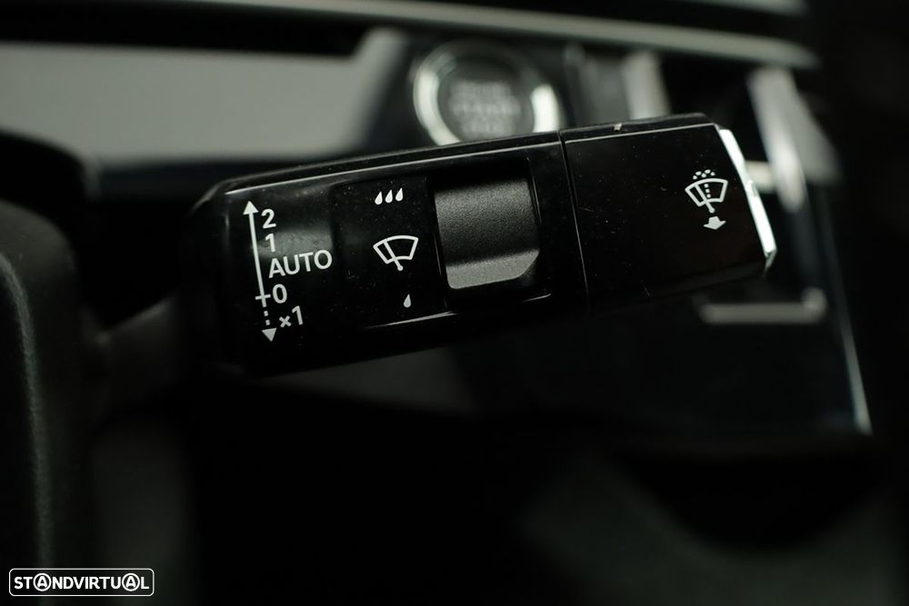 Peugeot 3008 1.2 Hybrid Allure e-DCS6 — fotografia 16