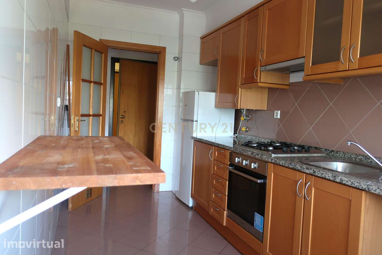 Apartamento T1 com Parqueamento - Cavaleira - Grande imagem: 4/24