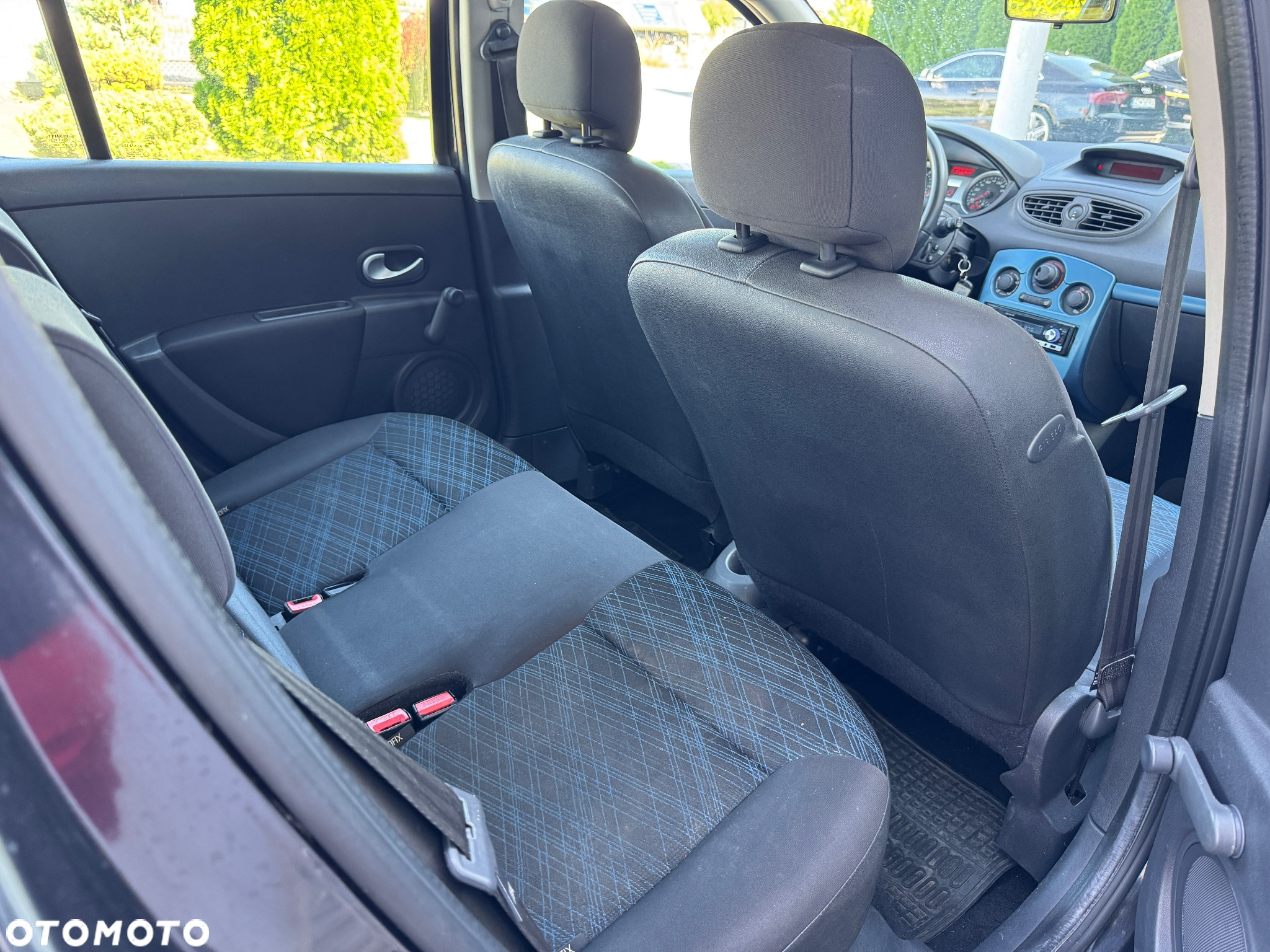 Renault Clio 1.2 16V 75 Expression - 10