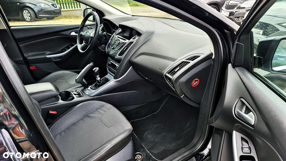 Ford Focus 1.6 EcoBoost Titanium - 37