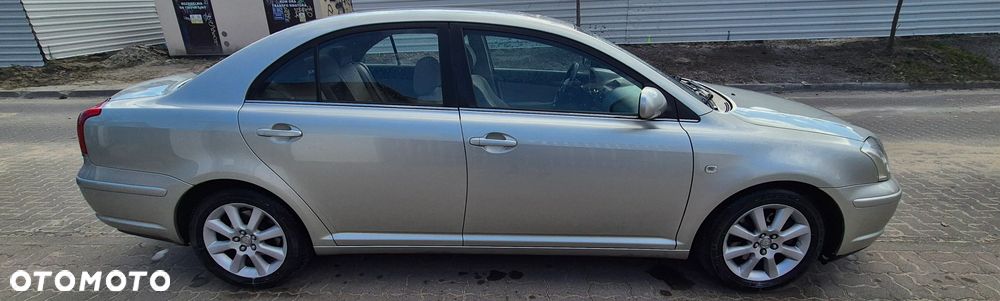 Toyota Avensis 2.0 VVT-i Prestige - 12