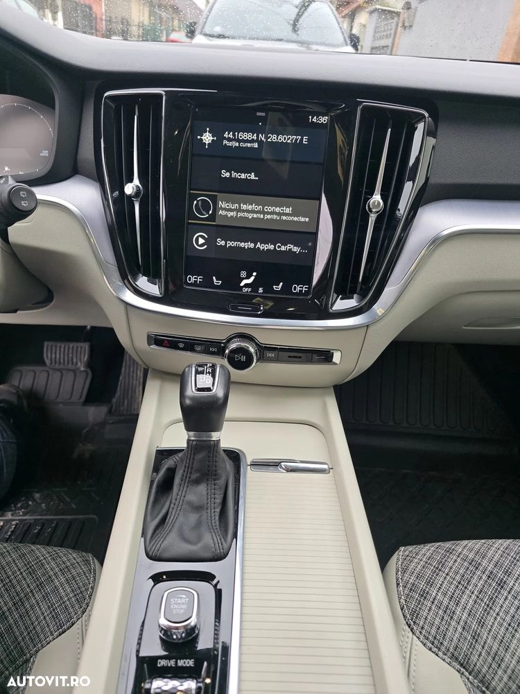 Volvo V60 D4 Momentum - 13