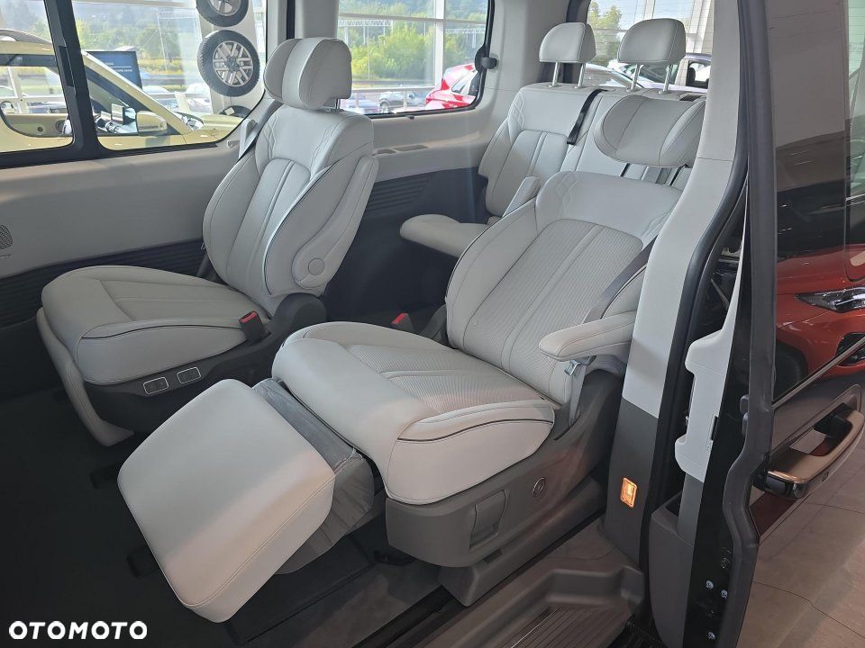 Hyundai Staria - 9