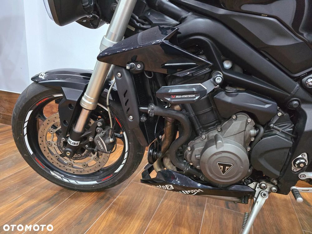 Triumph Street Triple - 23