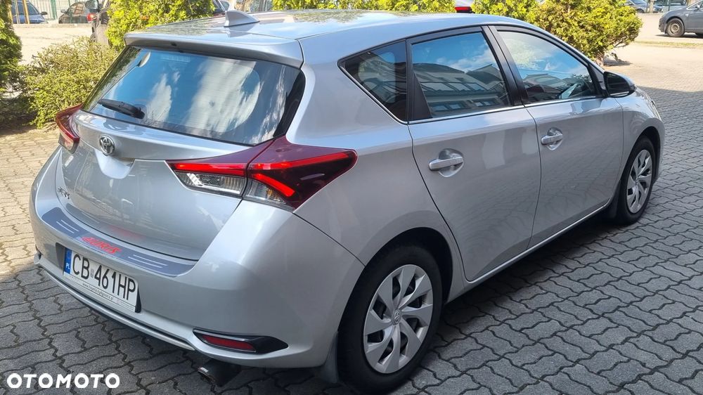 Toyota Auris 1.6 Premium - 7