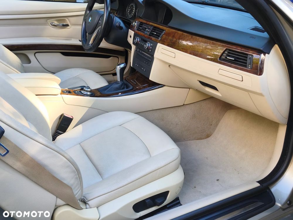 BMW Seria 3 320d - 15