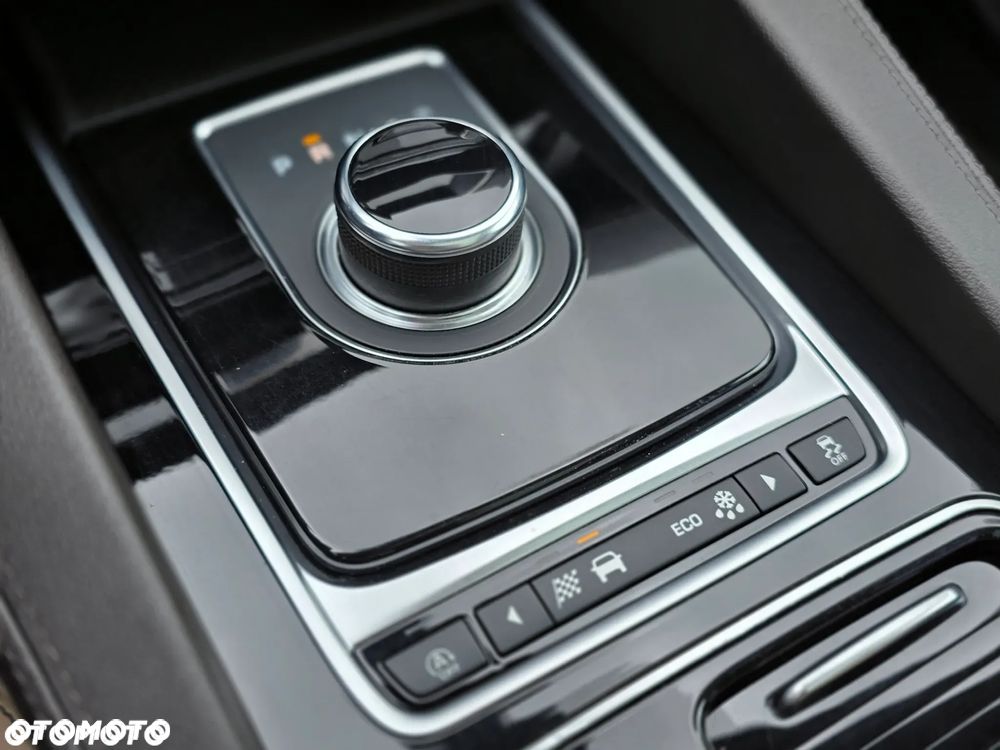 Jaguar F-Pace 2.0 i4D AWD Prestige - 33