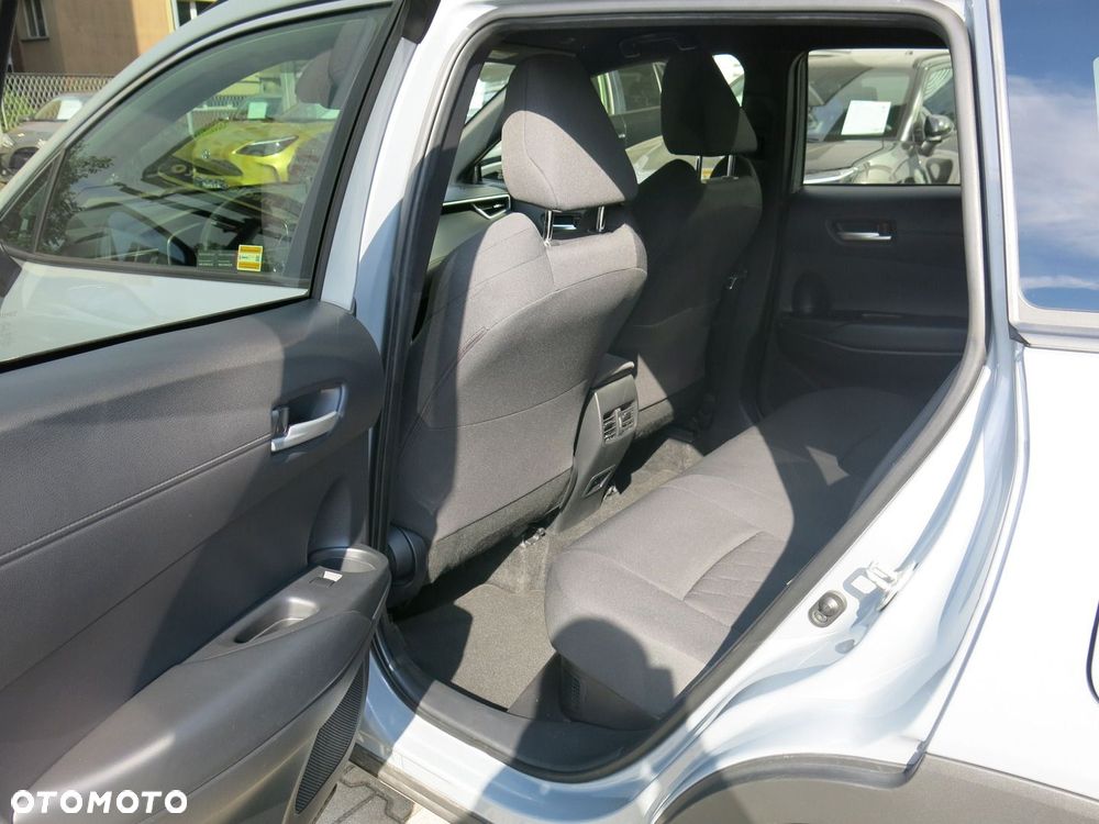 Toyota Corolla Cross - 11