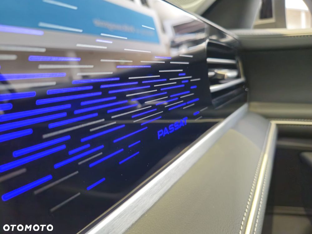 Volkswagen Passat - 28