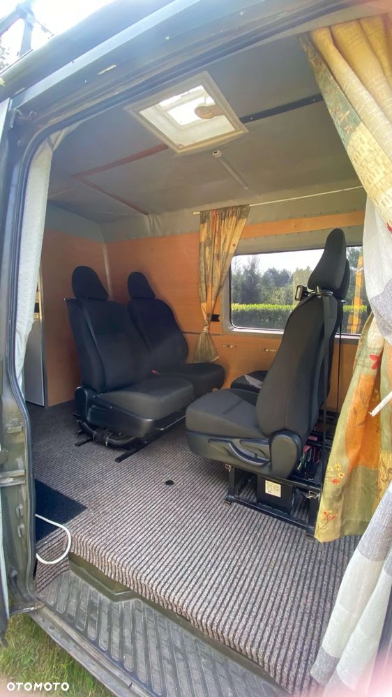 Mercedes-Benz Sprinter - 21