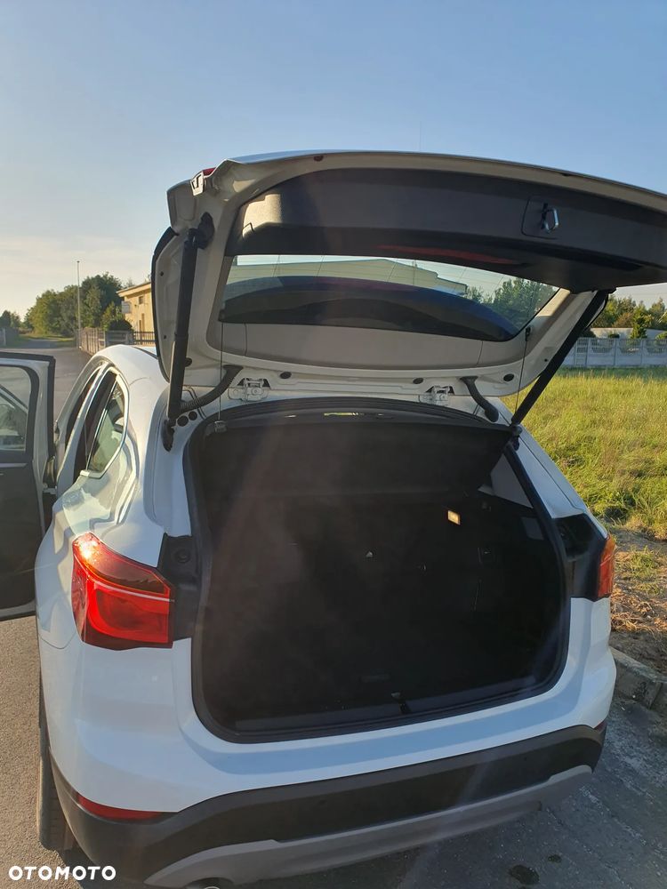 BMW X1 sDrive16d - 6