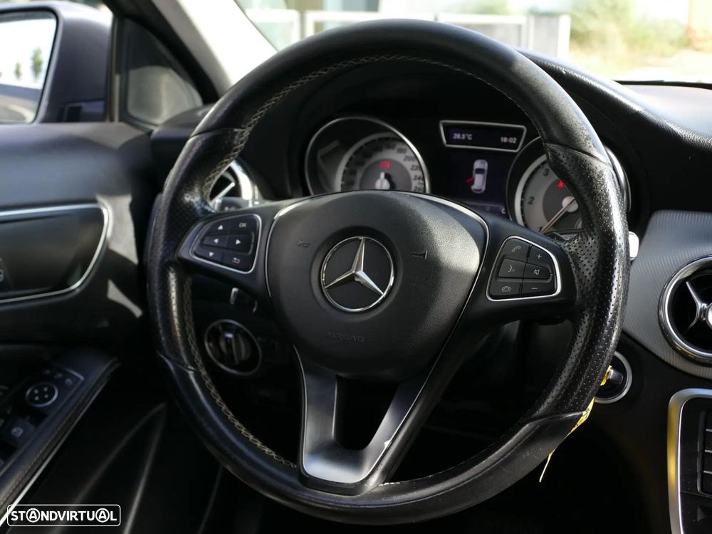 Mercedes-Benz GLA 180 d Urban Aut. - 34