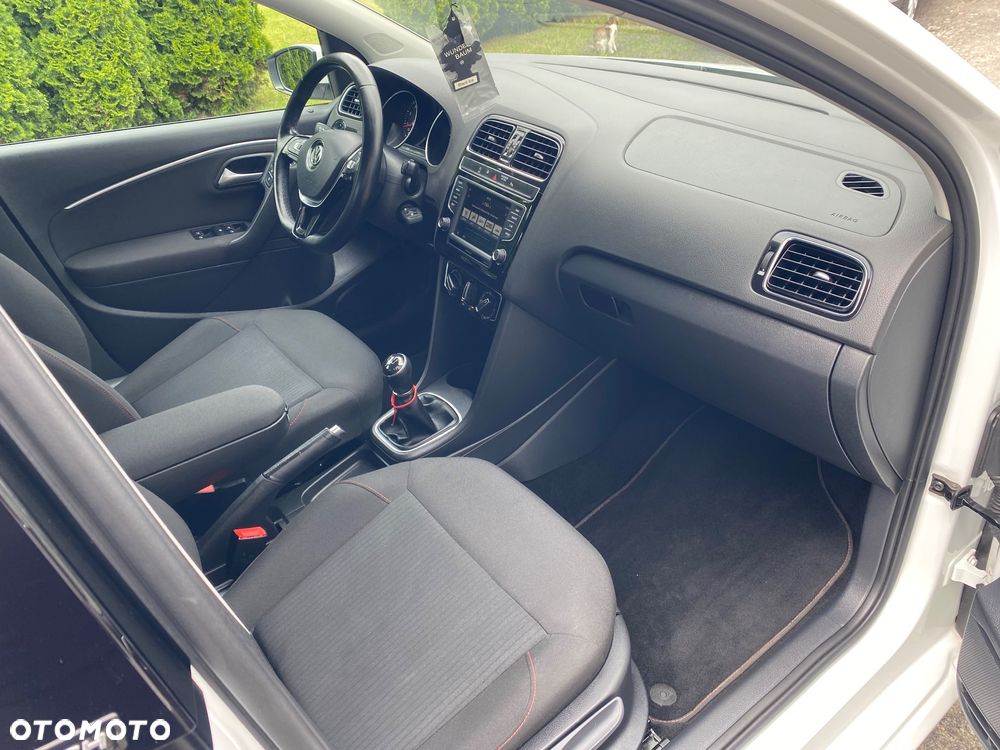 Volkswagen Polo 1.2 TSI Blue Motion Technology MATCH - 26