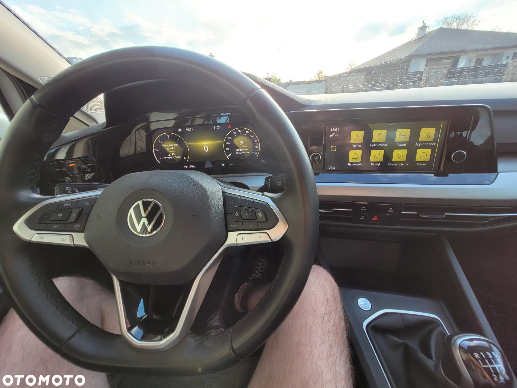 Volkswagen Golf - 12