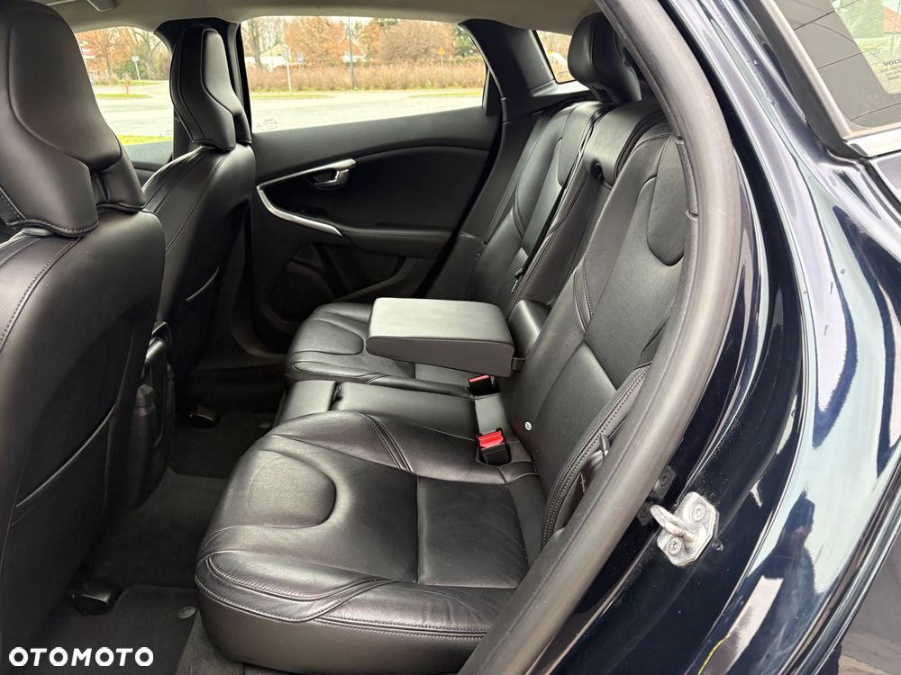 Volvo V40 D2 Summum - 15