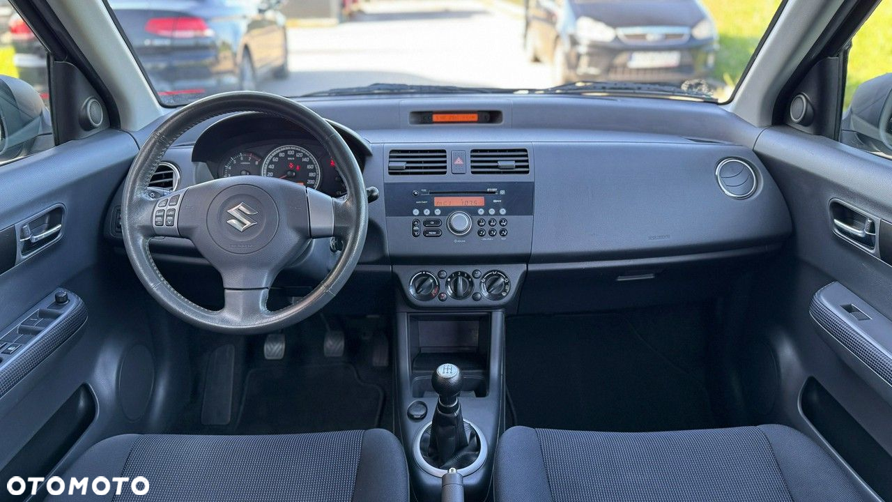 Suzuki Swift - 22