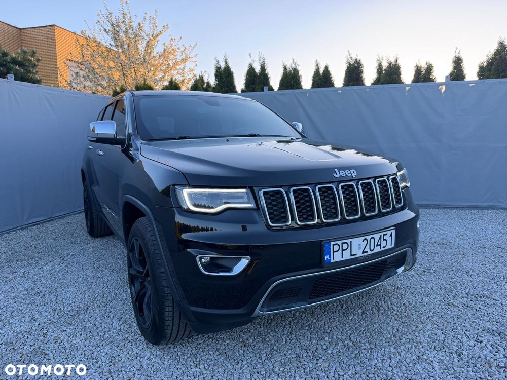 Jeep Grand Cherokee - 23