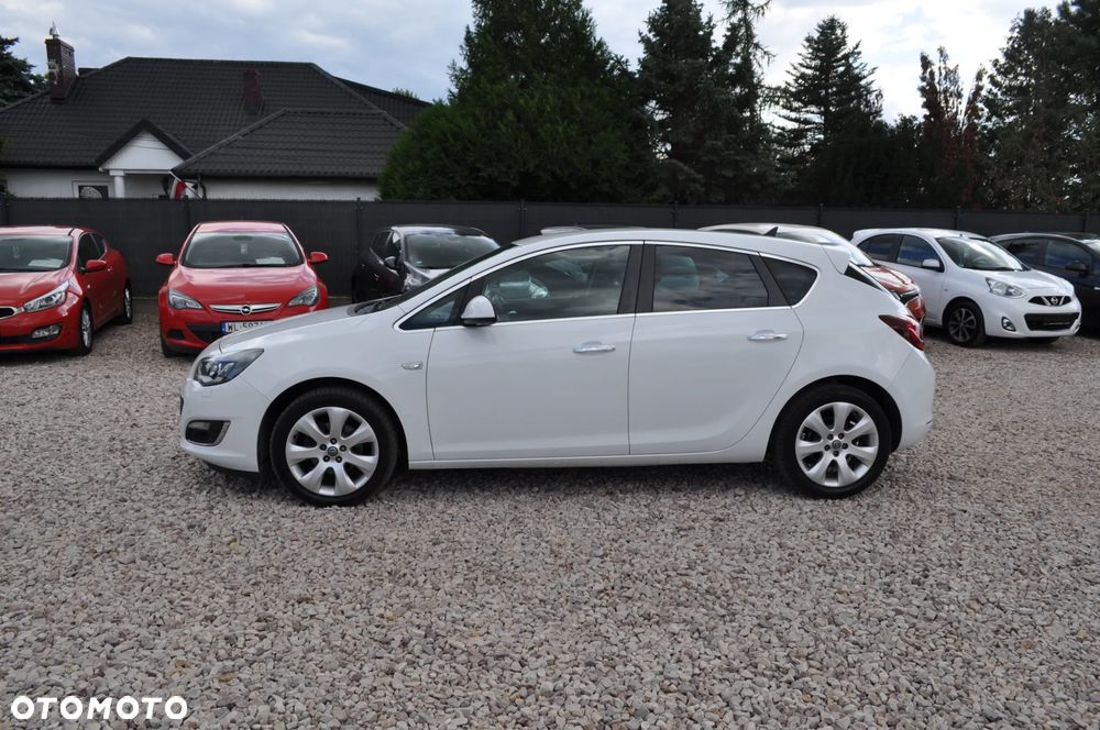 Opel Astra 1.4 Turbo Exklusiv - 11